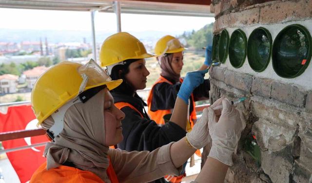 Eğri minareli camideki gizemli çanakların sırrı çözüldü