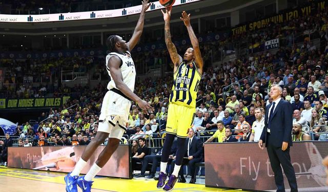 Fenerbahçe, Euroleague'e galibiyetle başladı
