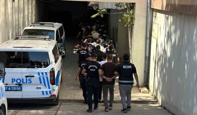 Gaziantep'te organize suç örgütüne yönelik operasyonda 28 şüpheli adliyeye sevk edildi