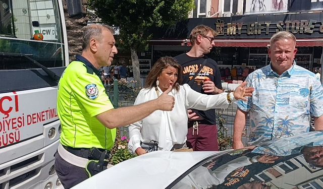 Kazada haklı olduklarını anlatamayan turistlere vatandaşlar sahip çıktı