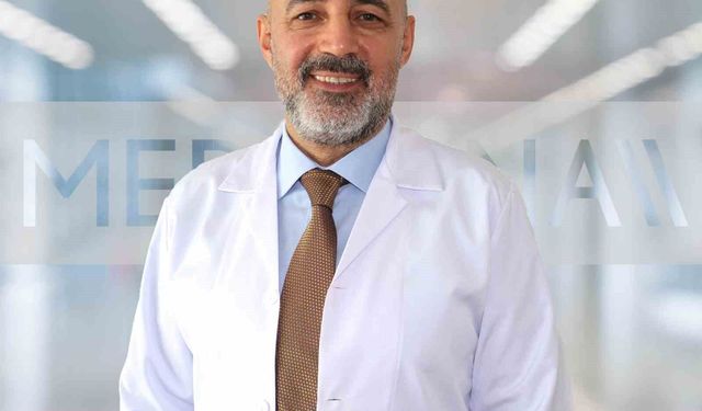 Medicana Sağlık Grubu Üroloji Uzmanı Bakırtaş: '50 yaşından sonra her erkeğin prostat karnesi çıkarılmalı'