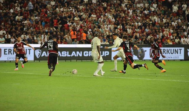 Trendyol Süper Lig: Gaziantep FK: 0 - Fenerbahçe: 0 (Maç devam ediyor)