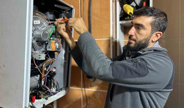 Van'da kombi ustalarının kış mesaisi başladı
