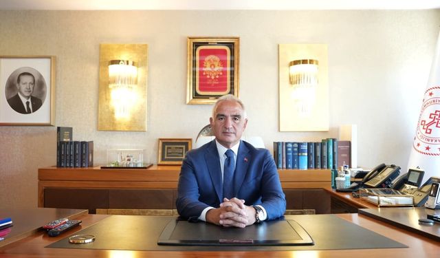 Bakan Ersoy duyurdu: Troya'da 160 yılı aşkın kazı tarihinin ilk müzik aleti bulundu