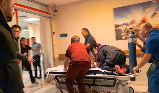 Bursa'da nefes kesen anlar...Sedye üzerinde hayata döndürme çabası