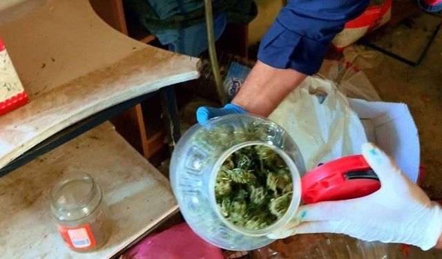Çanakkale'de tarihi eser kaçakçılığı ve uyuşturucu operasyonuna 1 gözaltı