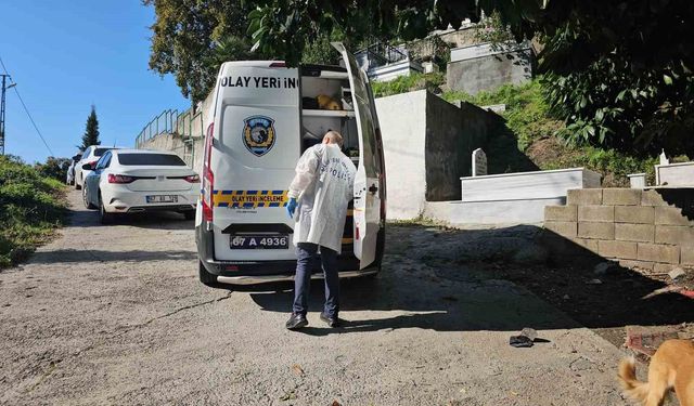 Emekli polis memuru mezarlıkta ölü bulundu
