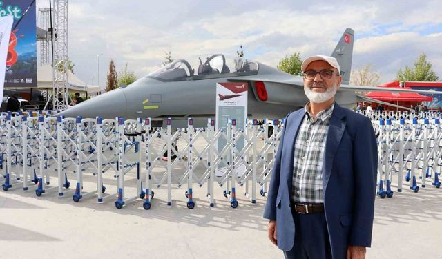 Hürjet'i gören vatandaş duygulandı: 'Türk vatandaşı olarak, Türk millet olarak seviniyoruz'