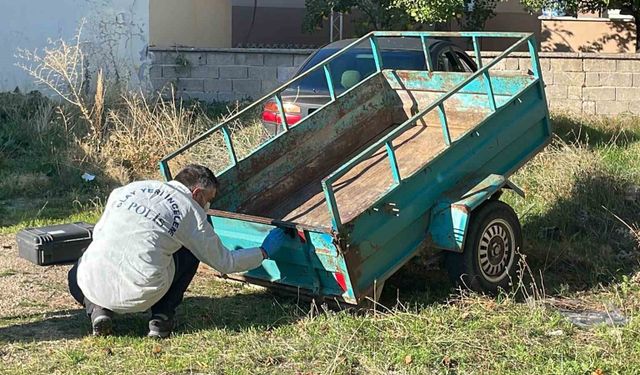 Karaman'da çalınan römork 2 ay sonra sahibinin evinin yanına bırakıldı