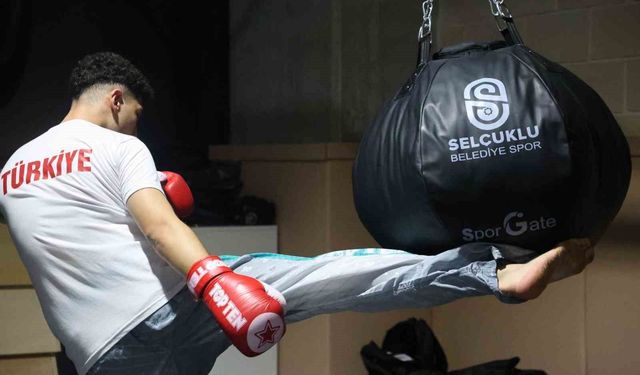 Kilo vermek için başladığı kick boksta dünya şampiyonu oldu