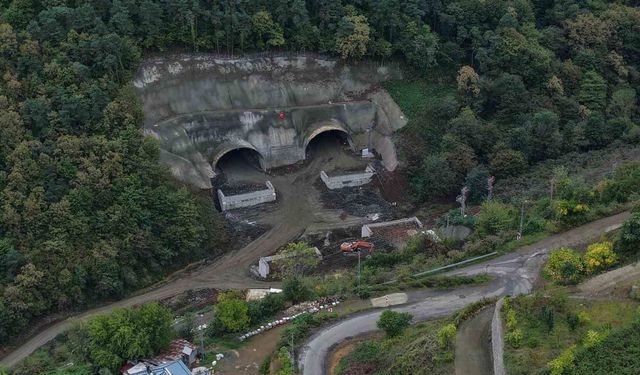 Trabzon'da yapımı süren Güney Çevre Yolu'nda ilk tünelde ışık görüldü