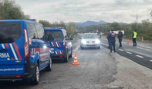Zonguldak'ta jandarmadan trafik ve çevre güvenliği denetimi