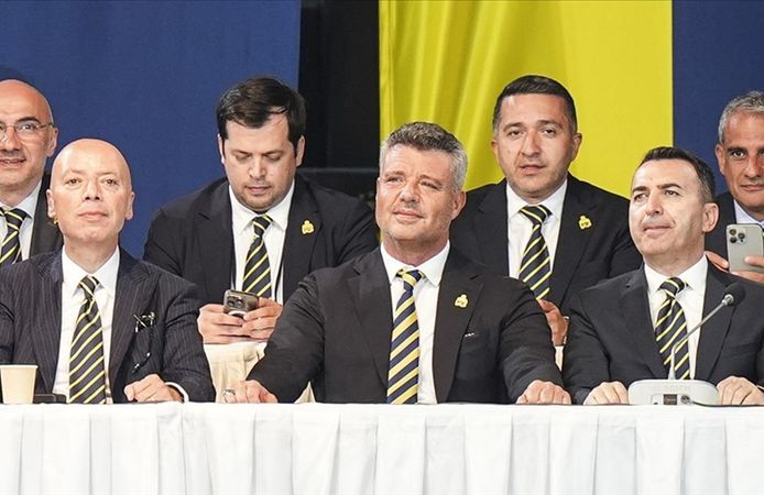 Fenerbahçe Kulübünün yeni başkanı Sadettin Saran oldu