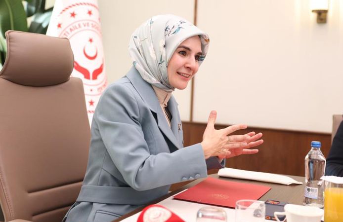 Bakan Göktaş’tan Doğum İzni Açıklaması: Yasa Önümüzdeki Haftalarda Mecliste