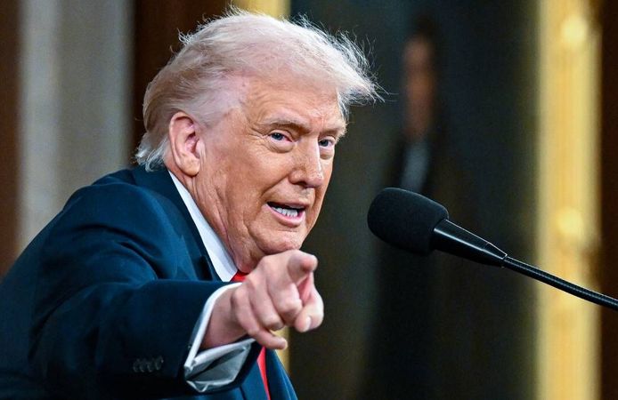 Trump’tan İran’a Hürmüz Boğazı resti: “48 saat içinde açılmazsa enerji tesislerini vururuz”