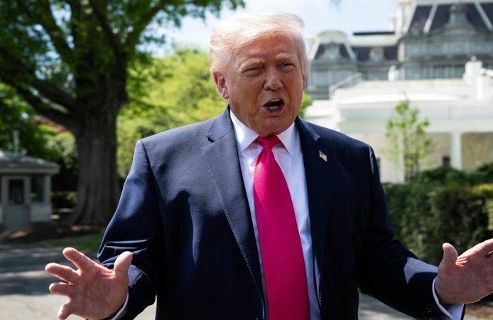 Trump: "İran, Hürmüz Boğazı'nı bir daha asla kapatmamayı kabul etti"