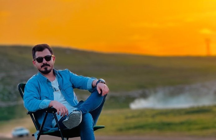 Park halindeki otomobilin içerisinde ölü bulundu