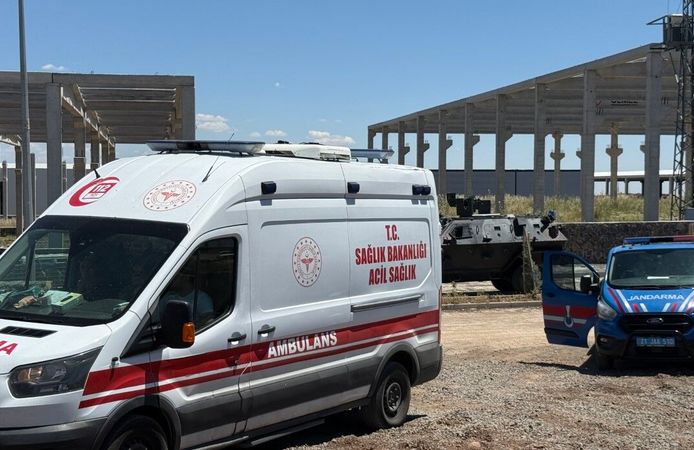 Diyarbakır’da Feci İş Kazası: 15 Tonluk Beton Blok İşçilerin Üzerine Devrildi