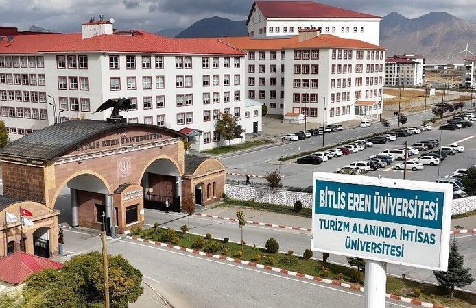 Bitlis Eren Üniversitesi Tıp Fakültesi İlk Öğrencilerini Kabul Ediyor: Başarılı Adaylara 50 Bin TL'ye Varan Burs