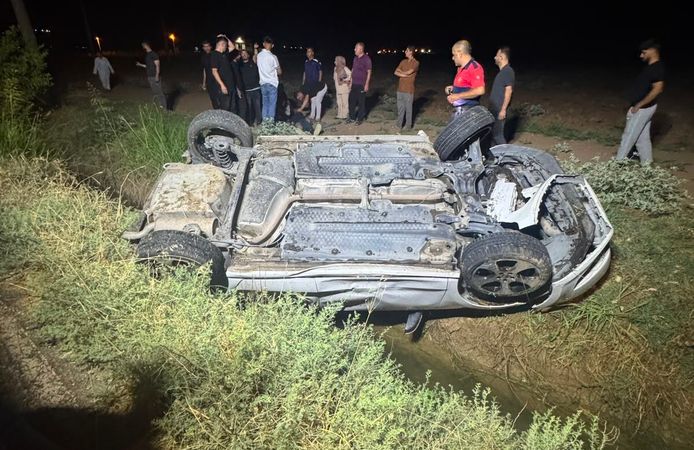 Mardin'de Otomobil Su Kanalına Uçtu: 3 Yaralı