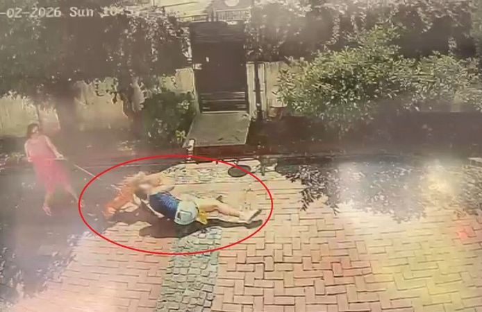 Samsun’da pitbull dehşeti: Küçük kızı yere savurdu, köpeğini ise ağır yaraladı