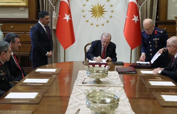 Cumhurbaşkanı Erdoğan YAŞ kararlarını imzaladı