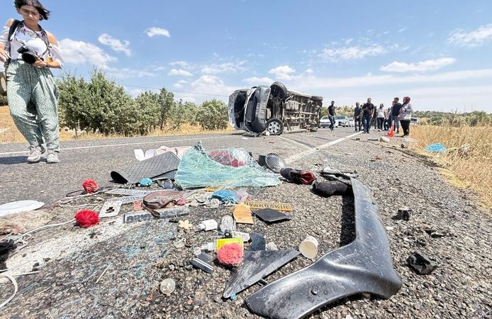 Düğün Yolunda Faciaya Dönen Kaza: Diyarbakır’da 5 Kişi Hayatını Kaybetti