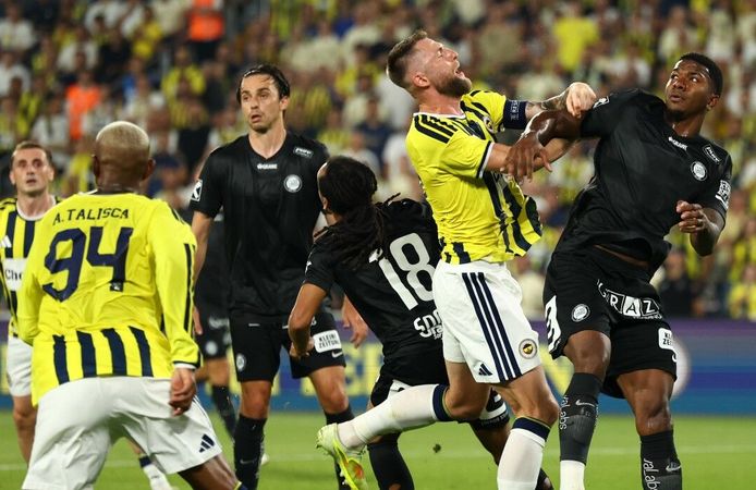 Tur kapısı aralandı! Fenerbahçe evinde rahat kazandı
