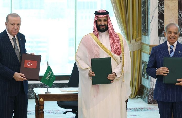 Türkiye, Suudi Arabistan ve Pakistan arasındaki tarihi savunma anlaşması dünya basınında