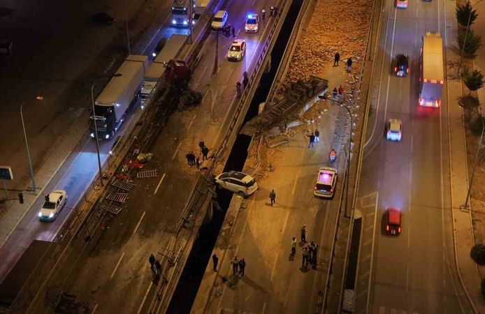 Afyonkarahisar'da tır ile otomobiller çarpıştı: 1 ölü, 7 yaralı