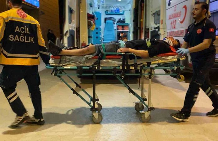Otomobil ile motosiklet çarpıştı: 2 yaralı