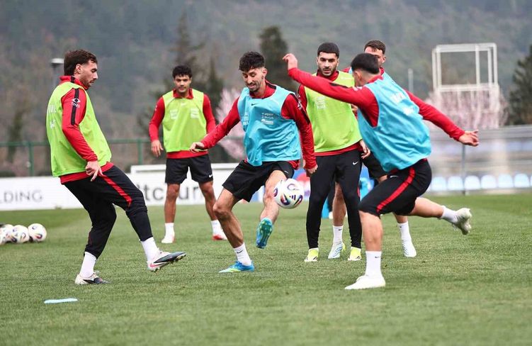 A Milli Futbol Takımı, Kosova maçı hazırlıklarına başladı