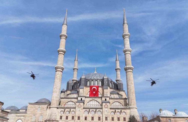 Edirne'de Balkan şehitleri için F-16 ve Atak'tan saygı uçuşu