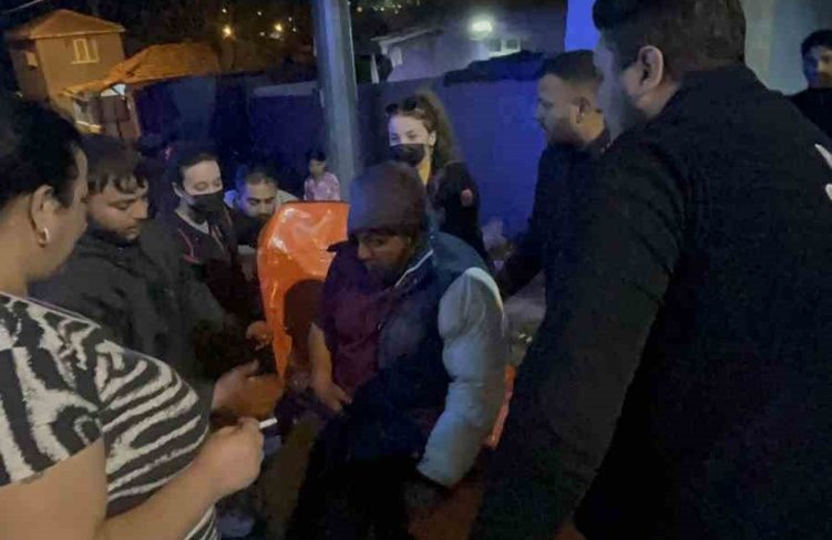 Bir anda parlayan at sahibine kabusu yaşattı