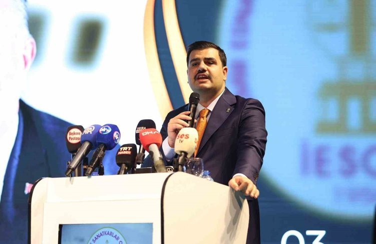 Eyyüp Kadir İnan'dan İzmir Çevre Yolu'nun ücretli olacağı iddialarına yalanlama