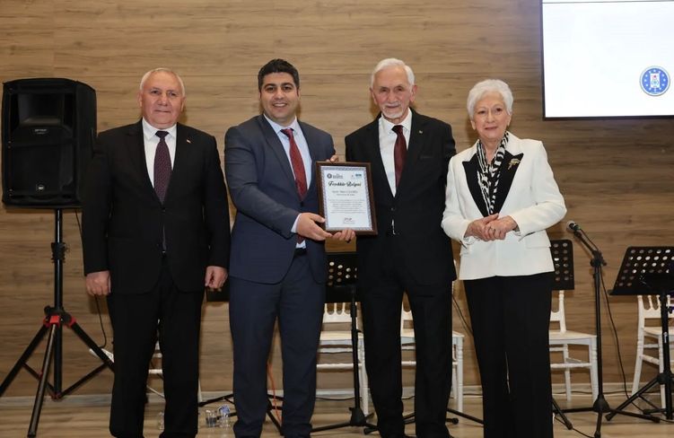 Kütahya'da Tekin Uğurel için 'Saygı Gecesi' düzenlendi