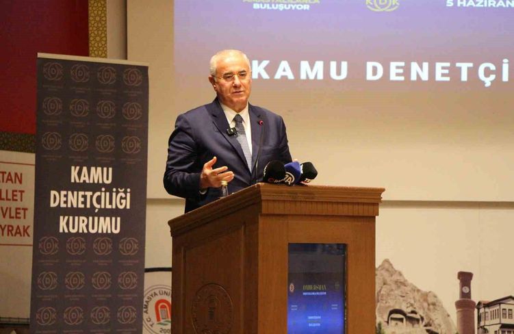 Kamu Başdenetçisi Akarca: 'Kamu Denetçiliği Kurumu'na 18 yaşından küçük çocukların da başvuru hakkı var'