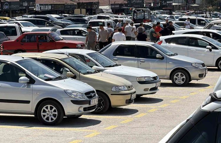 Bolu Oto Pazarı'nda araç çok, satış yok
