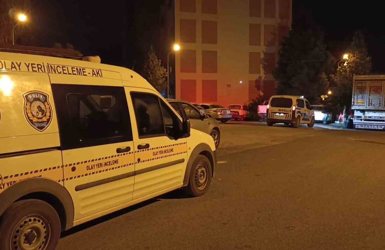 Adana'da bıçaklı kavga: 1 yaralı