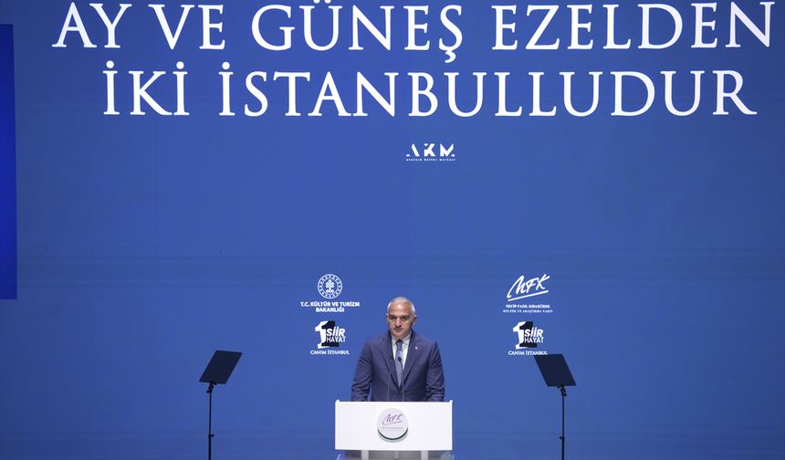 Bakan Ersoy, "Bir Şiir Bir Hayat Canım İstanbul" sergisinin açılışında konuştu:
