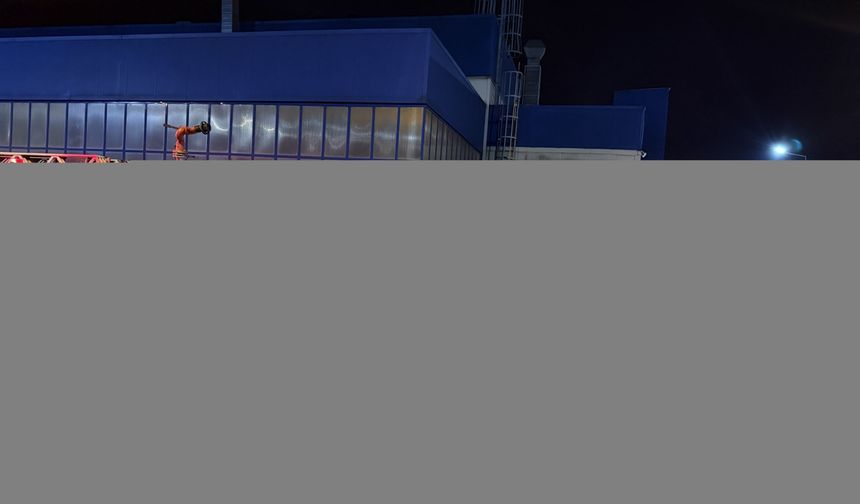 Düzce'de otomotiv ürünleri fabrikasında çıkan yangında hasar oluştu