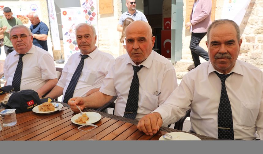 Edirne'de Türk Mutfağı Haftası'nda muharip gaziler için geleneksel helva yapıldı