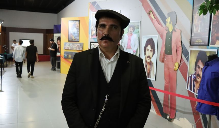 Ferdi Tayfur'un hayatı, Şanlıurfa'da açılan "Sabahçı Kahvesi" sergisinde anlatılıyor