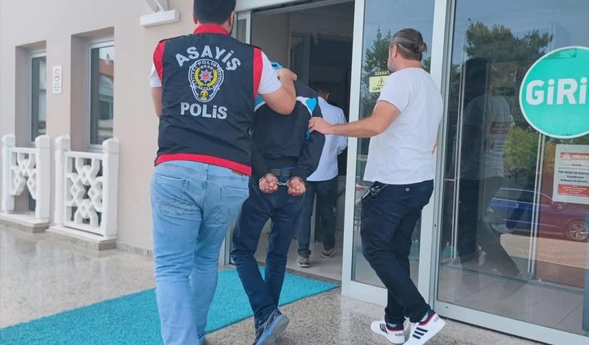 Fethiye'de AK Parti ilçe başkanlığı binasına taşlı saldırıya ilişkin 1 kişi tutuklandı