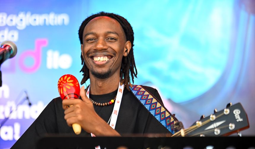 "Highlife Band" müzik grubu Etnospor'da Afrika'nın ritimlerini Türkiye'ye taşıdı