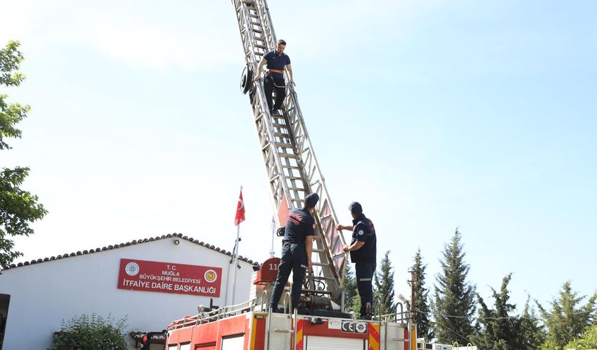 Muğla'da 286 aday, itfaiye eri olabilmek için zorlu parkurlarda mücadele etti