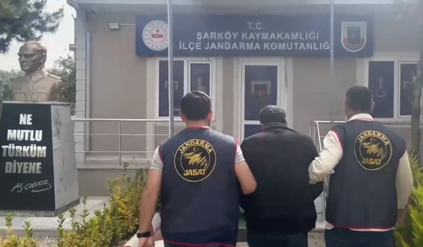 Tekirdağ'da kendisini jandarma olarak tanıtıp dolandırıcılık yapan şüpheli tutuklandı