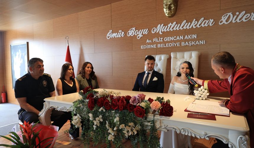 Trakya'da nikah dairelerinde "25.05.2025" yoğunluğu yaşandı