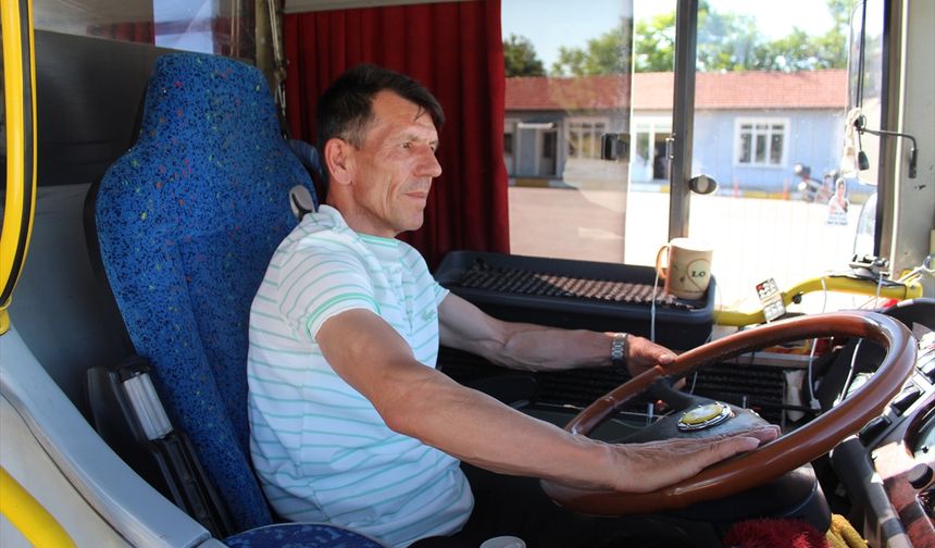 Isparta'da özel halk otobüsü şoförü, fenalaşan yolcuyu hastaneye yetiştirdi