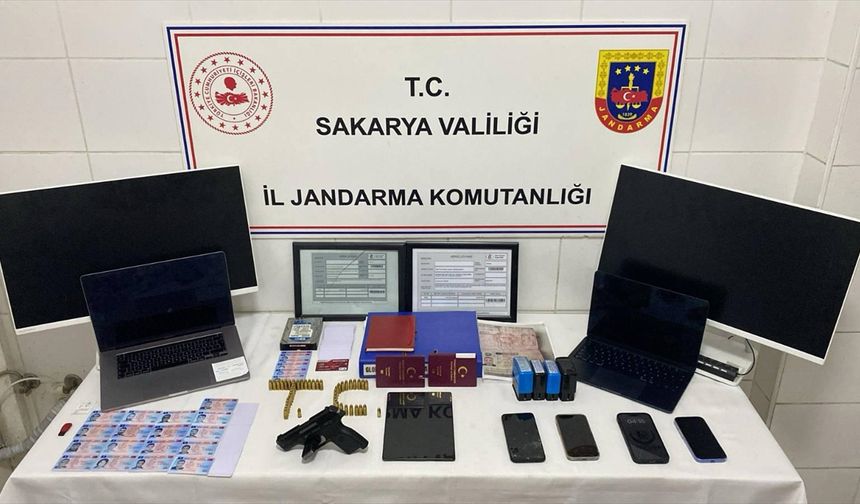 Sakarya'da 'resmi belgede sahtecilik' soruşturmasında 2 şüpheli tutuklandı